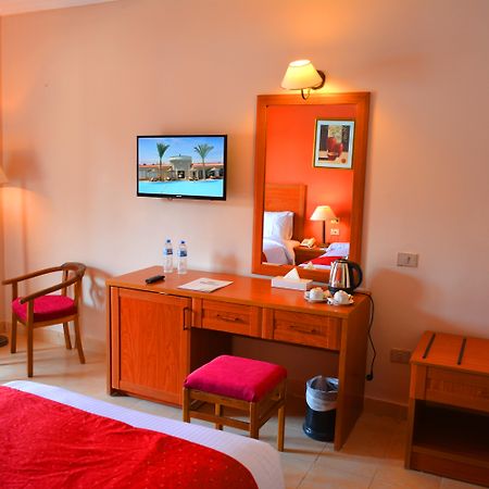 Hawaii Riviera Aqua Park Resort - Families And Couples Only الغردقة المظهر الخارجي الصورة